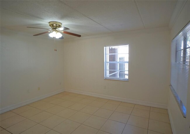 Foto del edificio - 5221 Bayshore Blvd