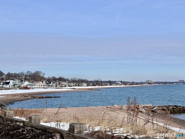 Foto del edificio - 160 Aimes Dr