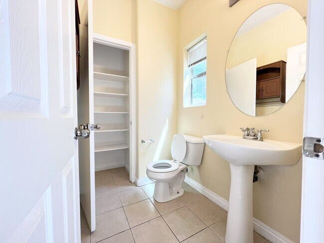 Building Photo - Bright & Cozy 3-Bedroom Retreat in a Great...