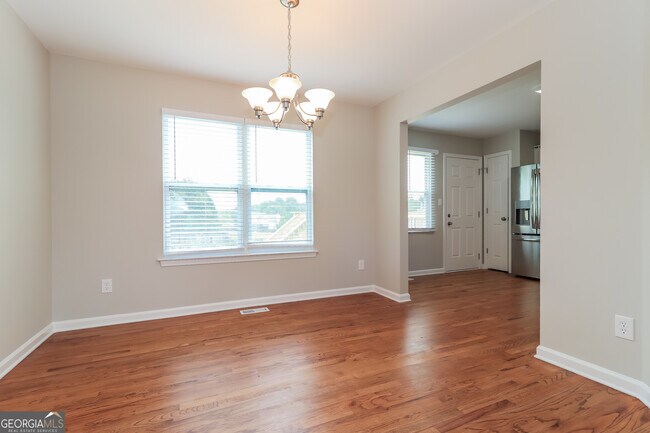 Foto del edificio - 120 Villa Ridge Dr