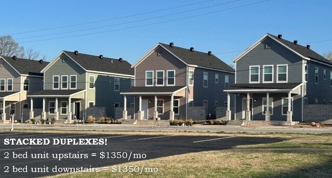 Building Photo - 702 E Johnson Ave