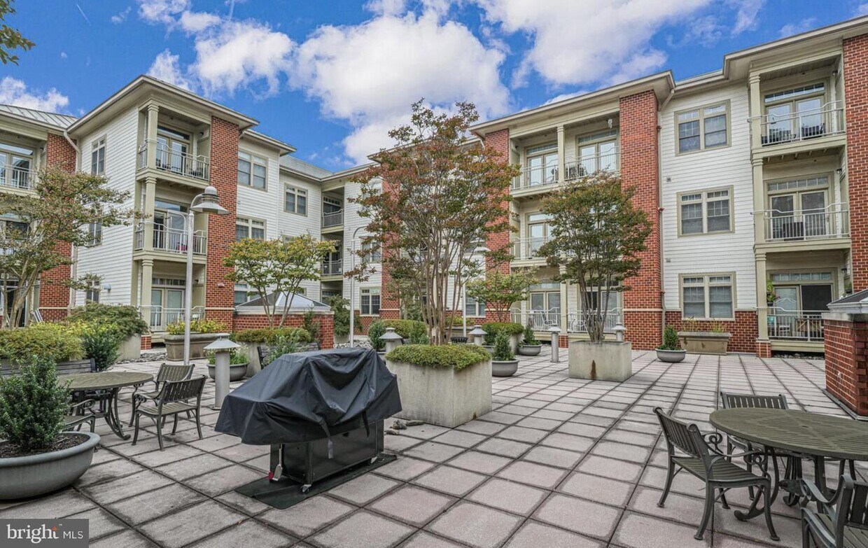 Foto del edificio - 309 Holland Ln