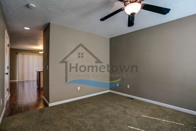 Building Photo - 3 Bedroom 2.5 Bathroom Custom Craftsman w/...