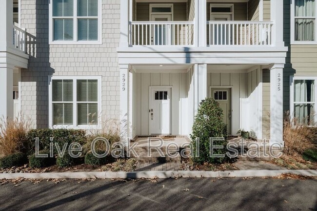 Building Photo - 2929 Arctic Ave