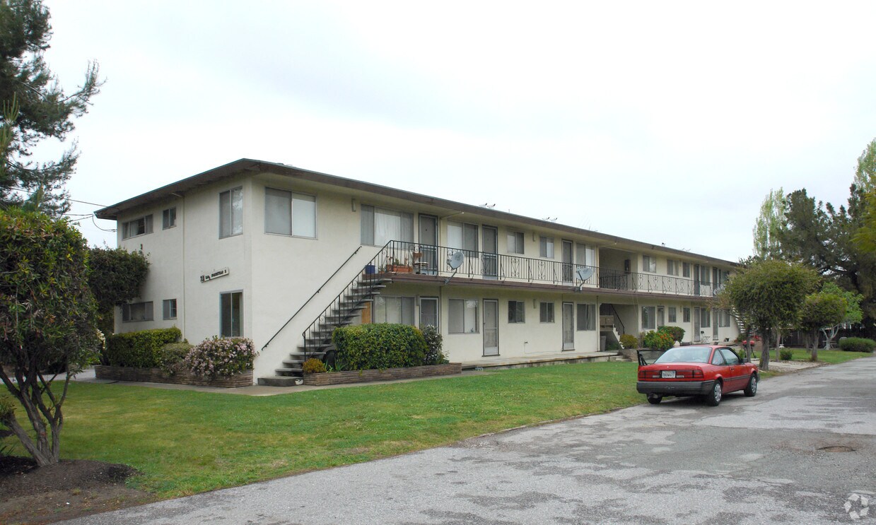 Foto principal - 731 E Homestead Rd