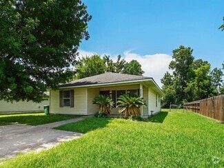 Building Photo - 8029 Dockal Rd