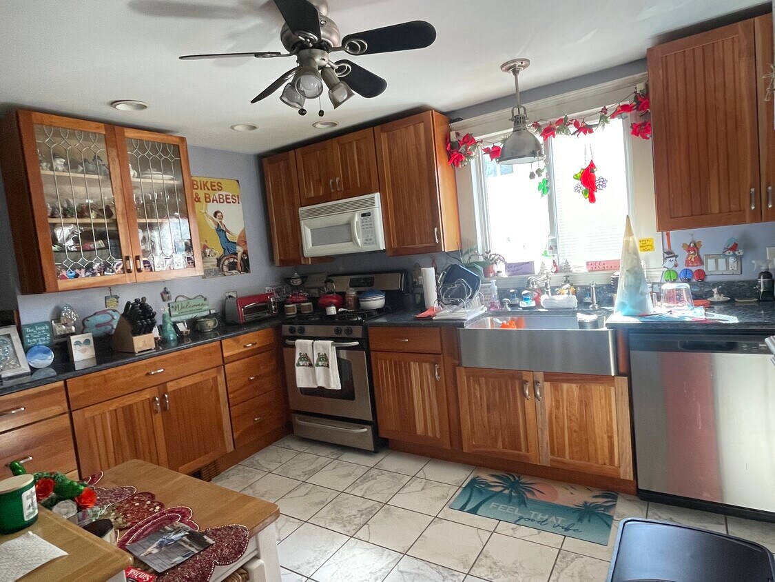 Primary Photo - 28 3rd St