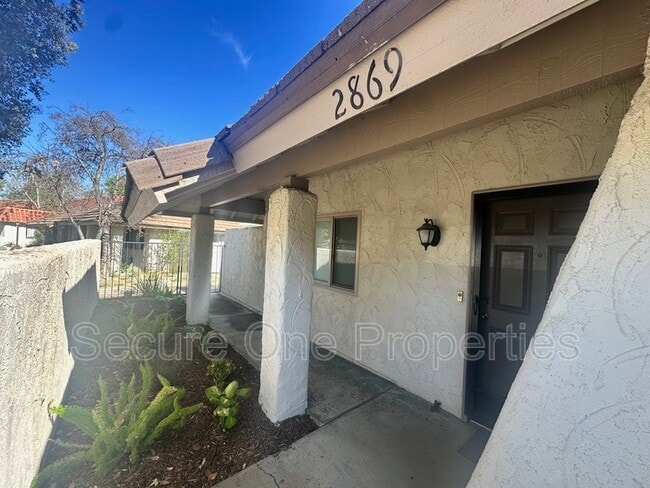 Building Photo - 2869 Instone Ct