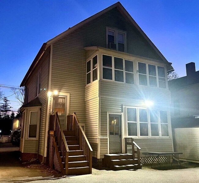 Building Photo - 23 Lagrange Ave