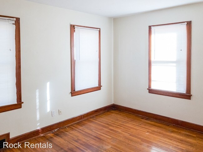 Building Photo - 1 br, 1 bath Apartment - 800 N Poplar St