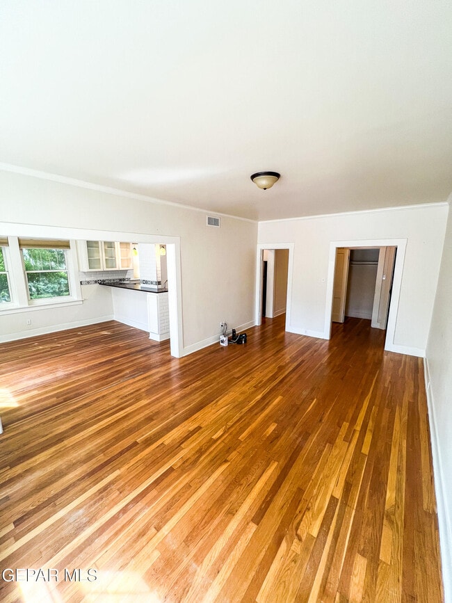 Foto del edificio - 1717 N Stanton St