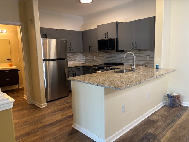Foto del edificio - 8290 Gate Pkwy W
