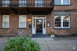 Building Photo - 219 Abercorn St