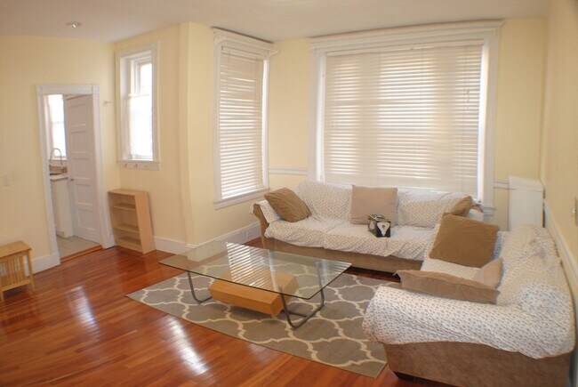 Foto del edificio - 22 Parkway Rd