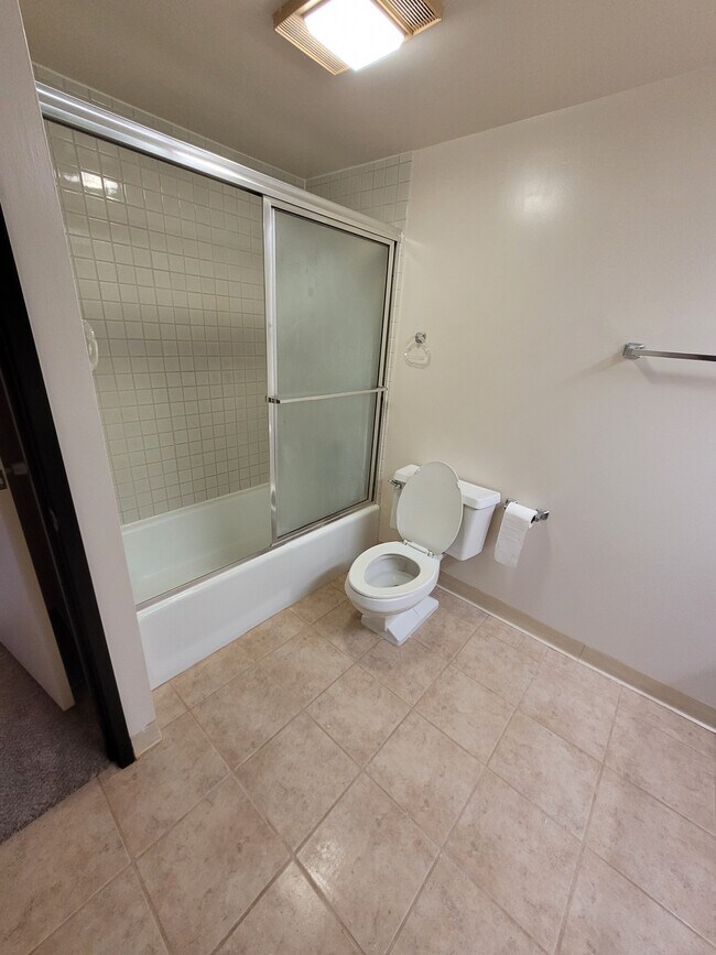 5090 Likini St Unit 205, Honolulu, HI 96818 Condo for Rent in