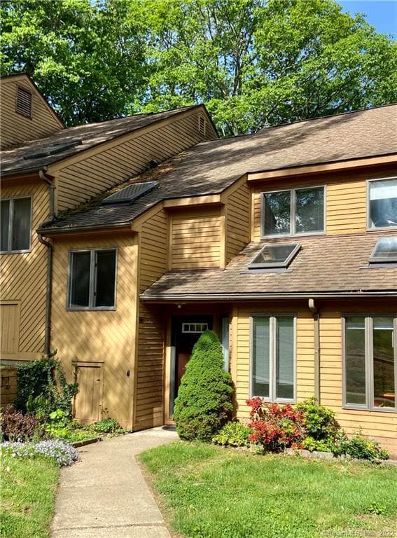 Primary Photo - 44 Tolland Ave