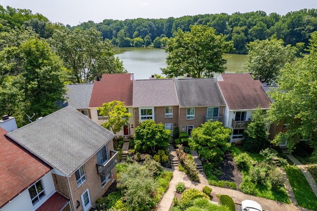 Building Photo - 7261 Dockside Ln
