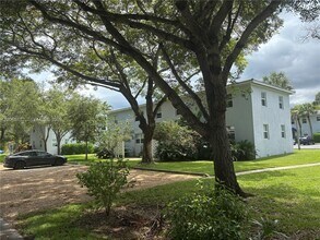 Building Photo - 7740 SW 54th Ct