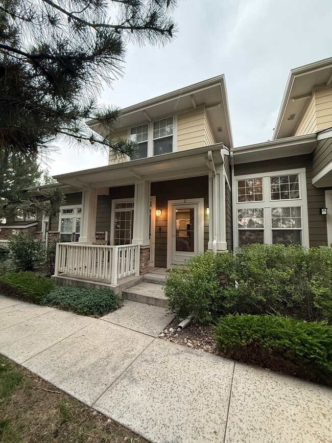 Building Photo - Bright and Modern 3-Bed, 2.5-Bath Townhous...