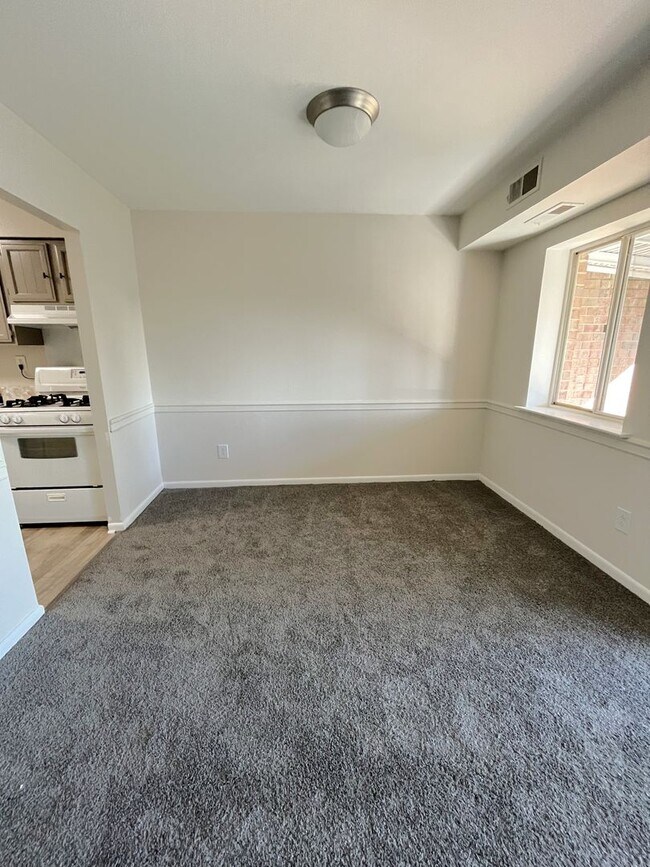 Interior Photo - Lindenwood Apartments