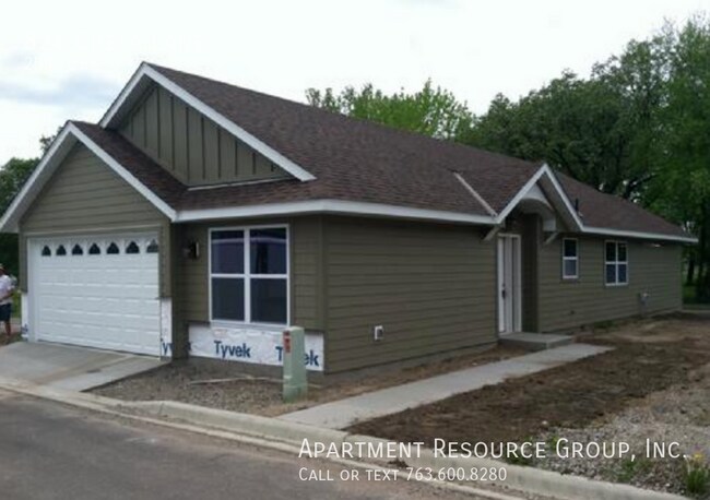 Foto del edificio - 824 Greta Ln