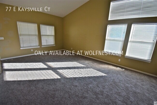 Building Photo - Spacious 4 Bedroom Draper Home with 2 Kitc...
