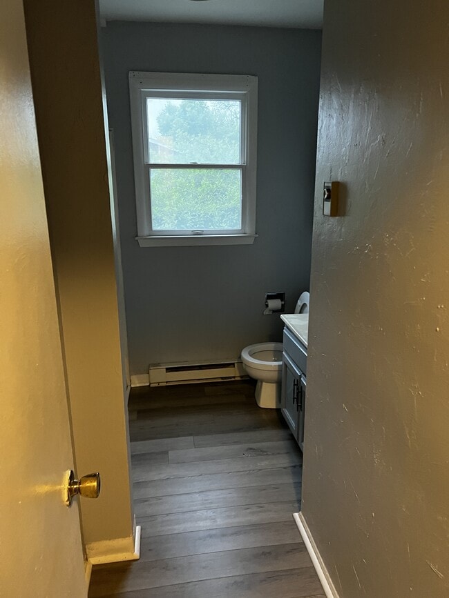 Building Photo - 234A Belview Dr