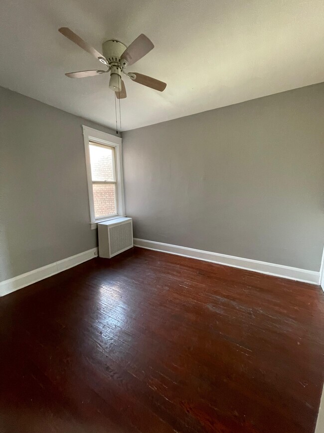 Building Photo - 518 Winston Ave