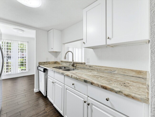 Building Photo - 9548 Pagewood Ln