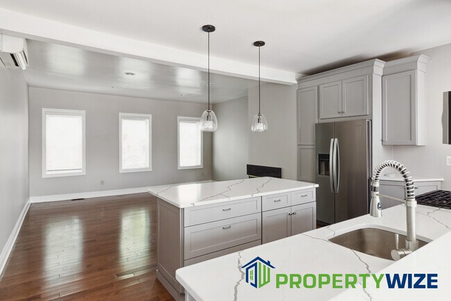 Building Photo - 2010 E Baltimore St