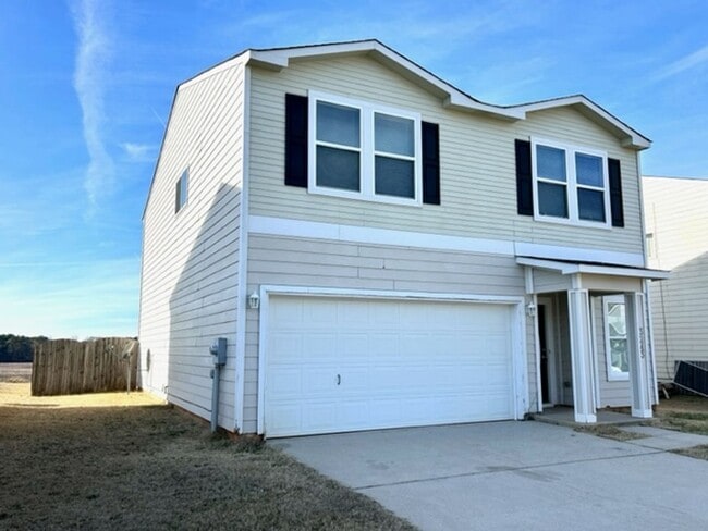 Foto del edificio - THREE BEDROOMS/TWO & HALF BATHROOMS SPACIOUS HOME - MADISON. MOVE IN SPECIAL!