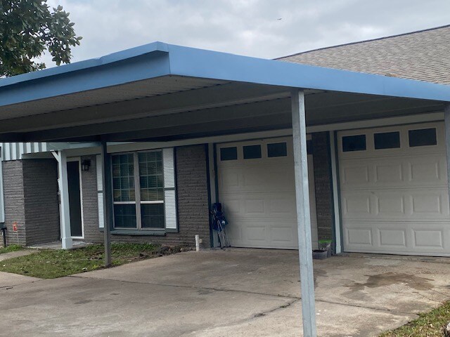 Building Photo - 411 Red Oak Ave