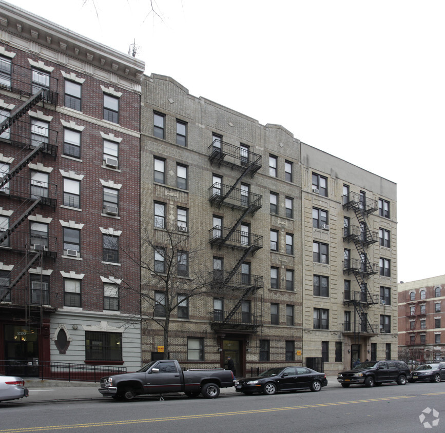 Primary Photo - 216 Bradhurst Ave