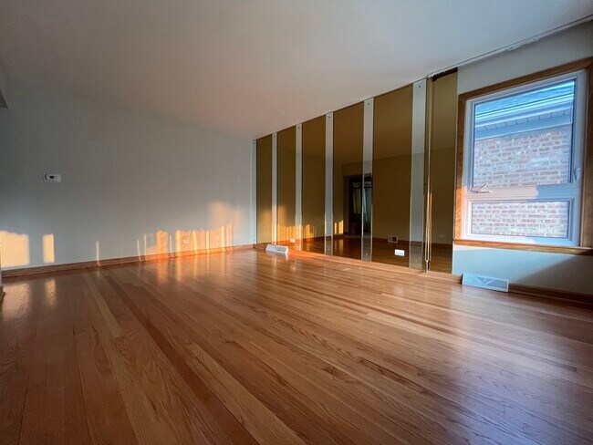 Foto del edificio - 4731 N Octavia Ave