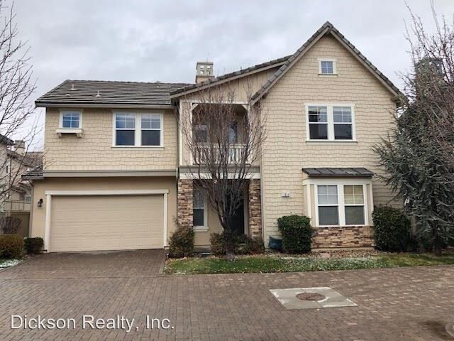 Primary Photo - 4 br, 3.5 bath House - 1653 Sawtooth Trail