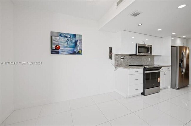 Foto del edificio - 2000 Towerside Terrace