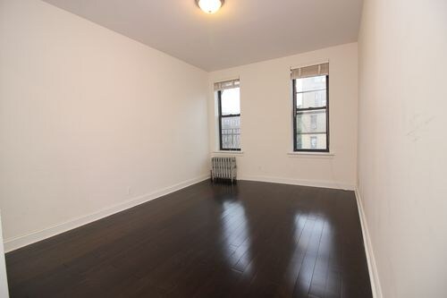 Foto principal - 8352 Talbot St