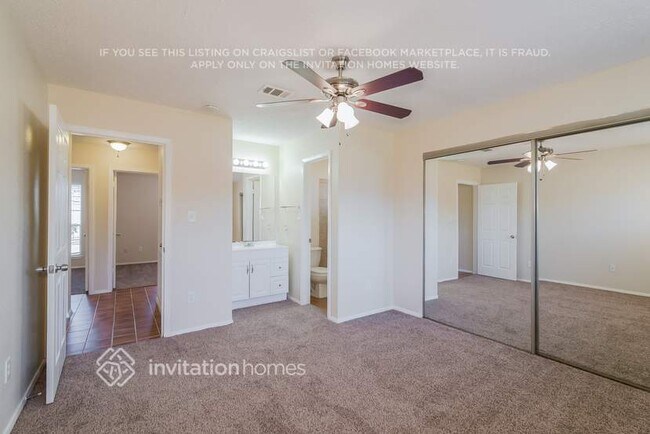 Foto del edificio - 7230 Dew Mist Ln