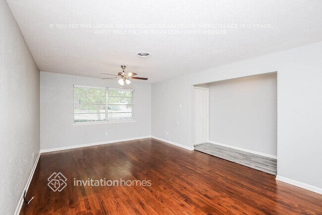 Building Photo - 8514 Sweetwater Dr