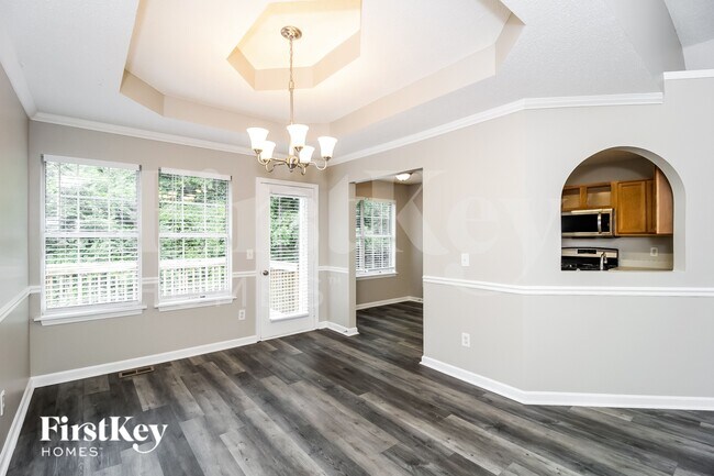 Building Photo - 4325 Stonecrest Dr