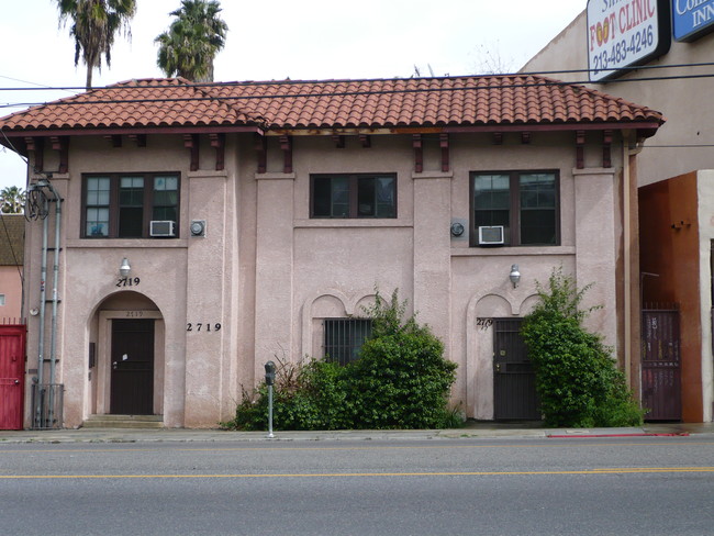 Building Photo - 2719-2723 W Sunset Blvd