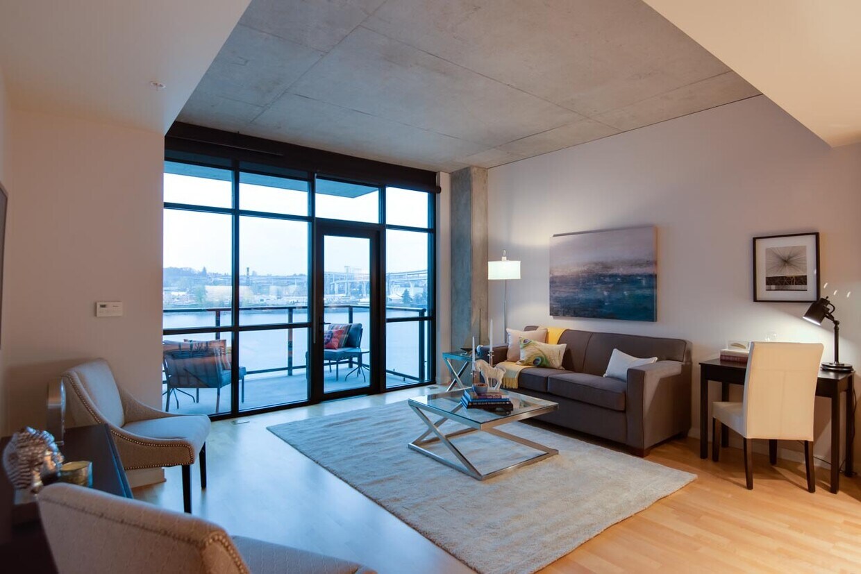 Foto principal - Luxury 1 Bedroom Condo with River Views, B...