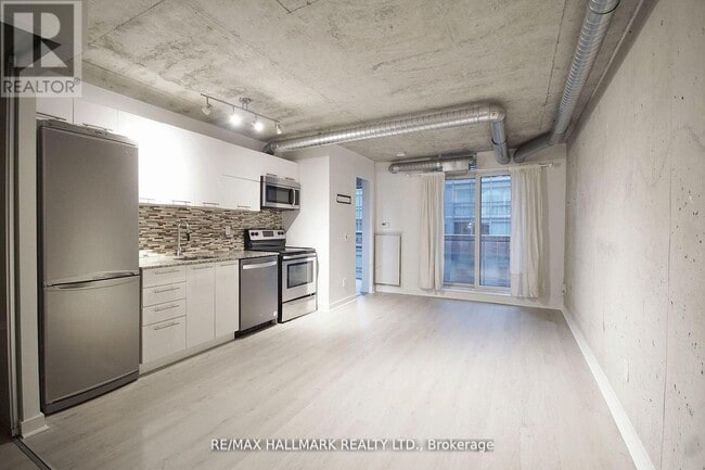 Building Photo - 170 Sudbury St