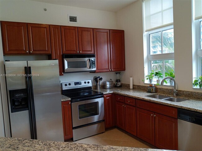 Foto del edificio - 3001 NE 185th St