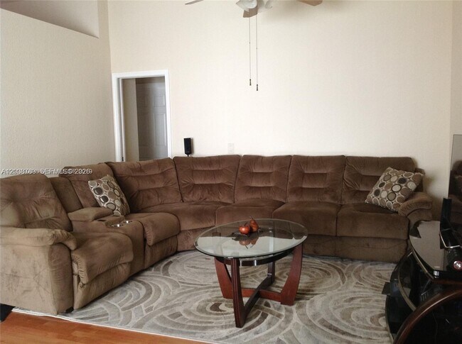 Building Photo - 1440 Canary Island Dr