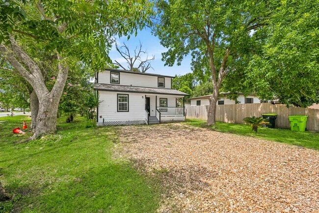 Building Photo - 1501 Maiden Ln