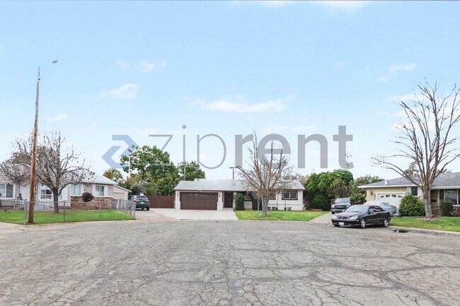 Foto del edificio - 1653 Robin Hood Ct