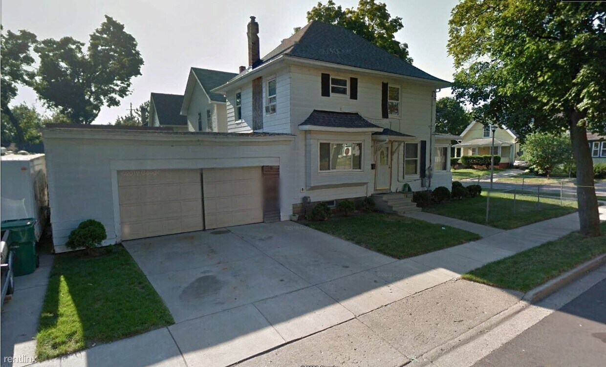 Primary Photo - 3 br, 1 bath House - 1230 W Hillsdale St