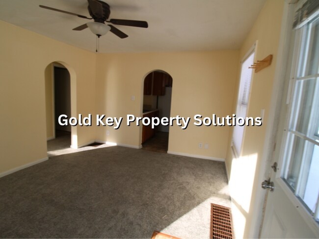 Building Photo - MUNCIE 3 BR 1 BA House with Carport and Large Yard (SECTION 8 APPROVED)