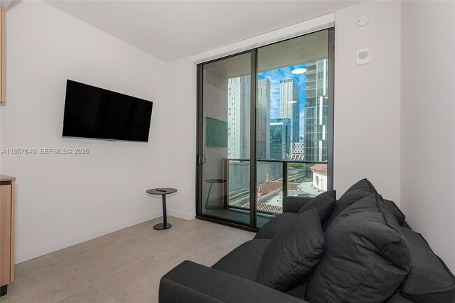 Foto del edificio - 121 NE 5th St